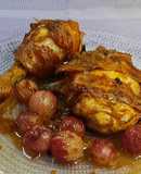 Pollo al horno con bacon y uvas