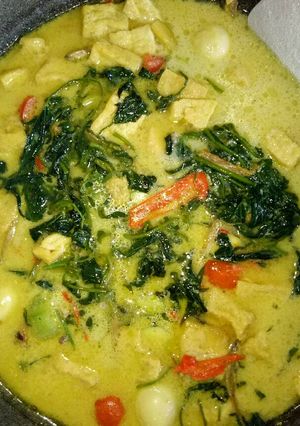 Foto resep Daun ubi jalar masak kuning. (plus2)