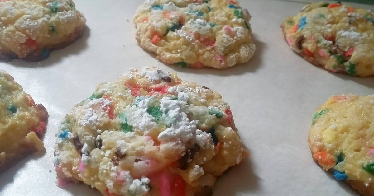 Gooey butter cake confetti cookies! Recipe by maranda wise Cookpad