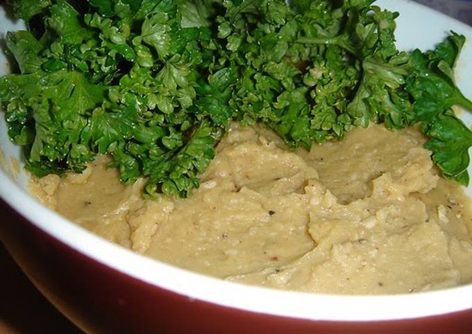 Hummus (Chickpea Paste) Cooked in a Pressure Cooker