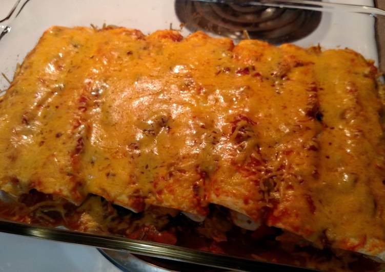 How to Prepare Homemade Chicken Fajita Enchiladas