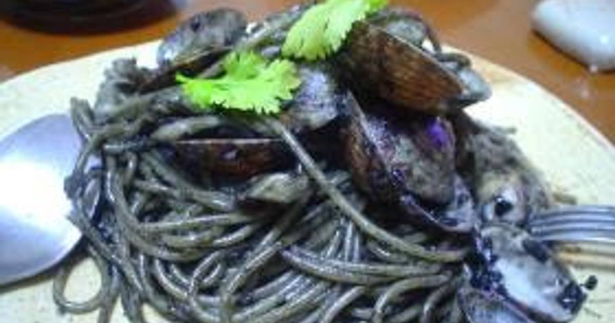 Pitch Black Squid Ink Pasta Recipe by cookpad.japan - Cookpad