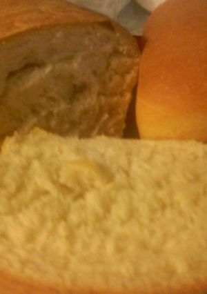 A picture of sunshines white bread.
