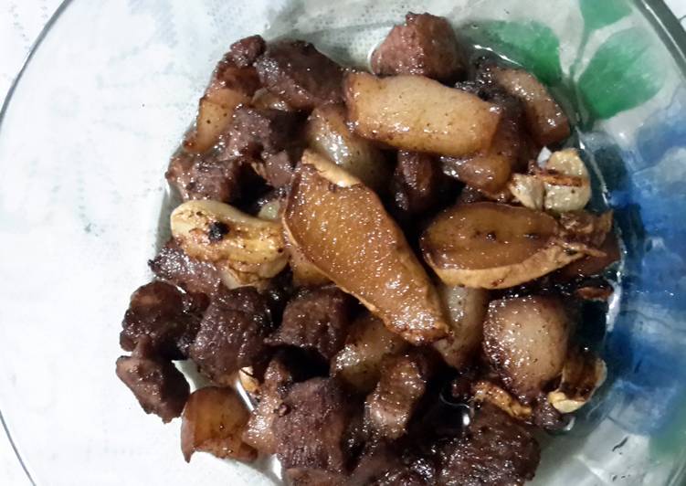 Recipe of Super Quick Homemade Pork Adobo (pinoy food)