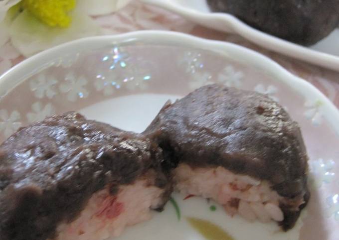 How to Make Favorite Fragrant Sakura Blossom Ohagi (Sweet Rice Cakes Covered with Anko Bean Paste)