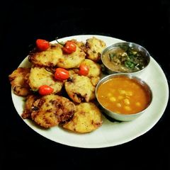 A picture of Famous Sonpuria Crunchy Chakapitha.