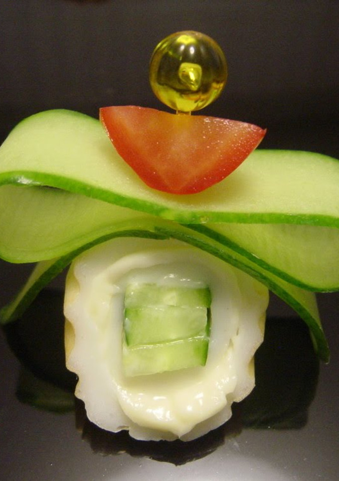 A picture of Cucumber Ribbon Pinchos.