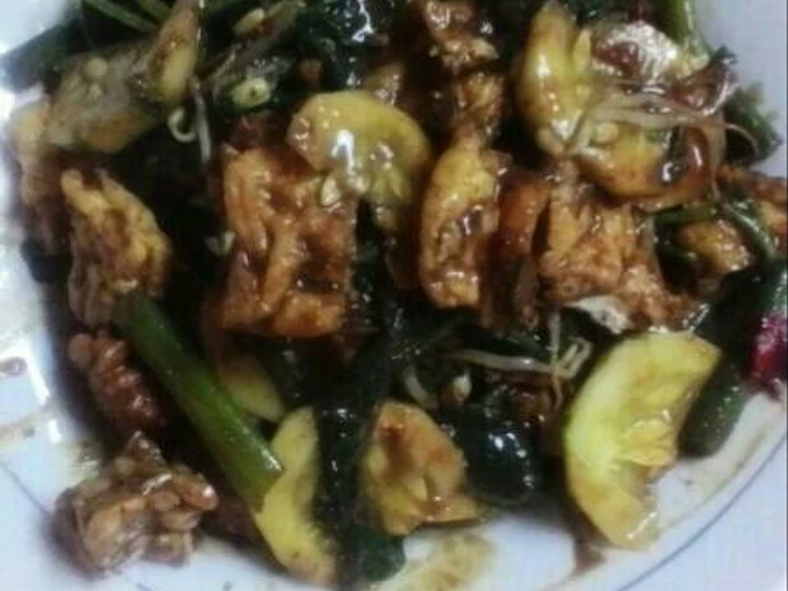 Langkah Gampang Membuat Resep Rujak petis yang Lezat Sekali Anti Ribet, Bisa Manjain Lidah