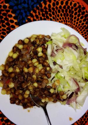A picture of Githeri ya mbaazi. (Green maize and cowpeas).