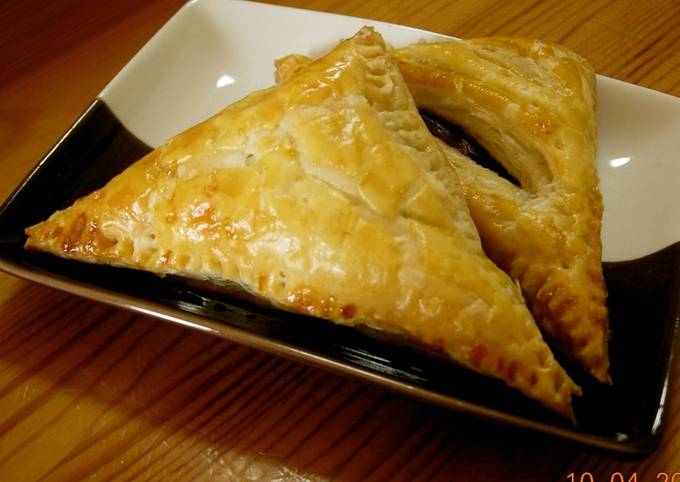 Recipe of Homemade With Puff Pastry and a Chocolate Bar ☆ Triangle Chocolate Pies▲