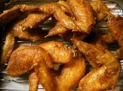 A picture of fried chicken wing