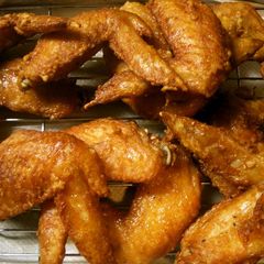 A picture of Chinese Restaurant Fried Chicken Wings.