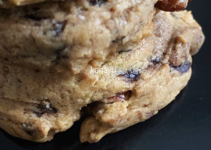 Pecan & Chocolate Soft Cookies