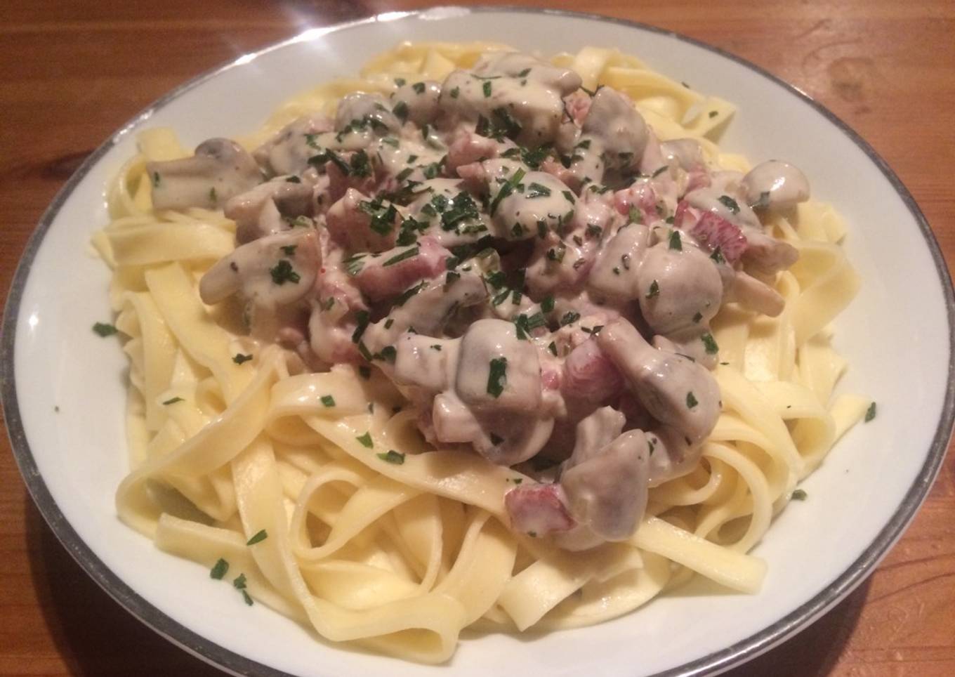 Tagliatelles aux champignons et lardons façon carbonara