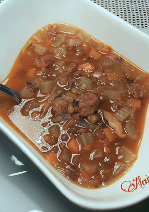 Foto principal de Sopa de cordero con verduras y lentejas