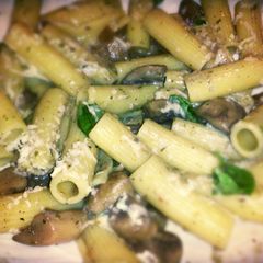 Spicy Low Calorie Mushroom sauce With Rigatoni A picture of Spicy Low Calorie Mushroom sauce With Rigatoni.