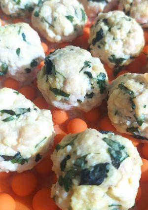 Una foto de Bolitas de pollo y ricotta