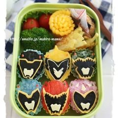 Charaben All 6 Heroes from Zyuden Sentai Kyoryuger A picture of Charaben All 6 Heroes from Zyuden Sentai Kyoryuger.