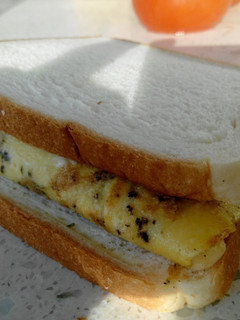 A picture of Scrambled Eggs Sandwich.
