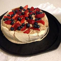 A picture of pavlova.