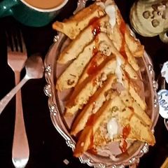 A picture of French toast.
