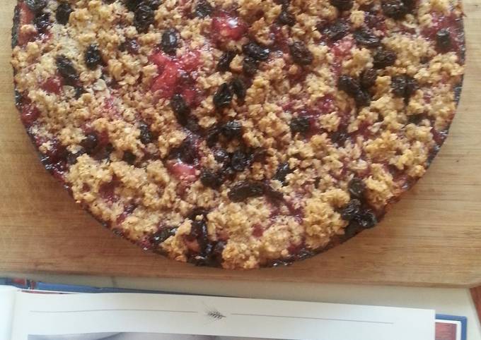 Norwegian Lingonberry Pie w/streusel topping recipe main photo