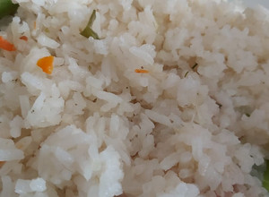 Una foto de Arroz con ají dulce🌶️