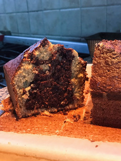 Una foto de Budín marmolado fácil