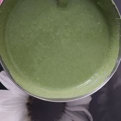 A picture of Resturant style chutney.