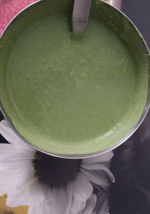 A picture of Resturant style chutney.