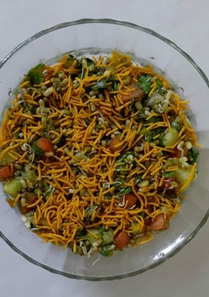 A picture of Matki chaat.