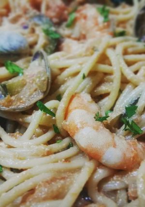 Foto principal de Spaghettis con surtido de mariscos congelados de bolsa