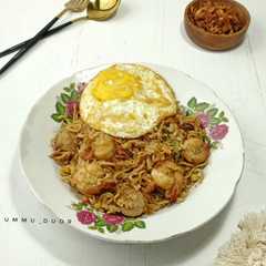 A picture of Nasi Goreng Mawut.