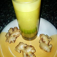 A picture of Ginger and pineapple juice.