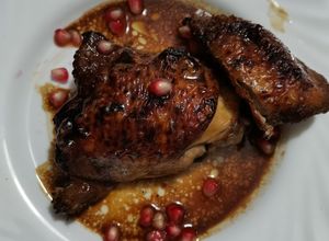 Foto di Sovracosce di pollo con melagrana
