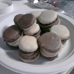 A picture of Basic French Macarons.