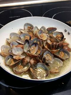 Una foto de Almejas a la marinera