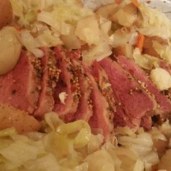 A picture of Corned Beef and Cabbage.