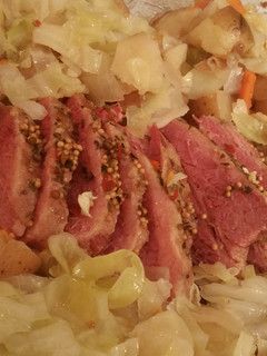A picture of Corned Beef and Cabbage.