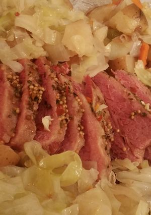 A picture of Corned Beef and Cabbage.