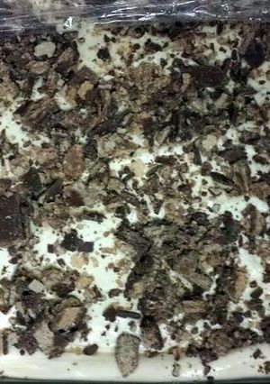 A picture of Candy Bar Cake.