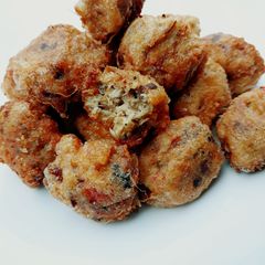 A picture of Fish balls (dan tsurku).
