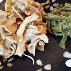A picture of easy chicken and noodles casserole.