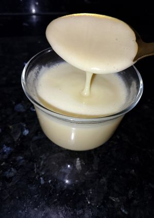 صورة لوصفة حليب مُركز مُحلى ولا أسهل