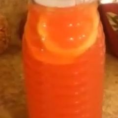 A picture of Strawberry Lemonade.