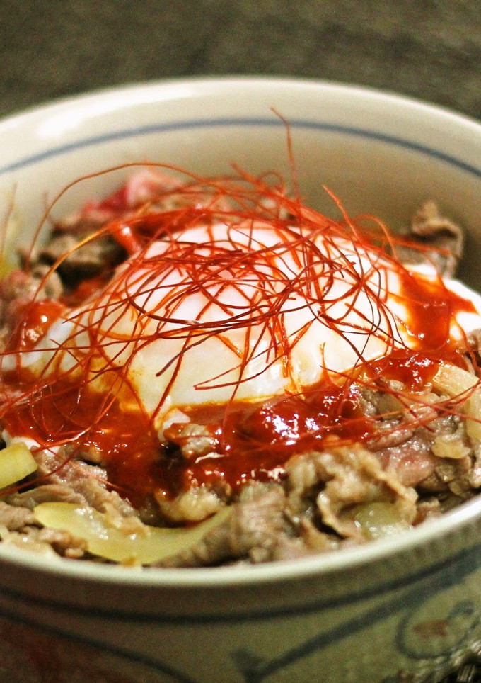 A picture of Tokyo-style Gyuudon Beef Rice Bowl.