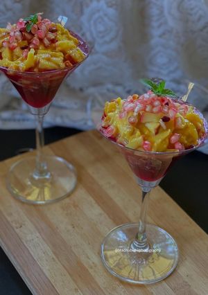 A picture of Fruit Custard.