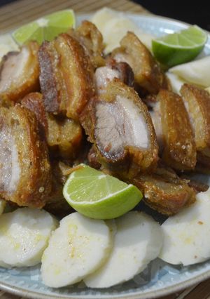 Una foto de Chicharrones colombianos