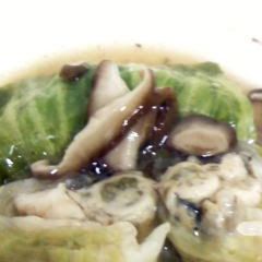 A picture of Oysters Rolled In Lettuce.