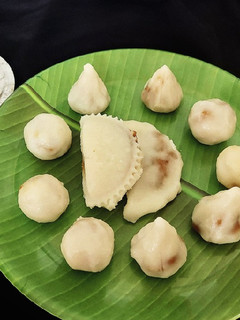 தேங்காய் பூரண கொழுக்கட்டை(poorana kolukattai recipe in tamil) செய்முறை முக்கிய புகைப்படம்